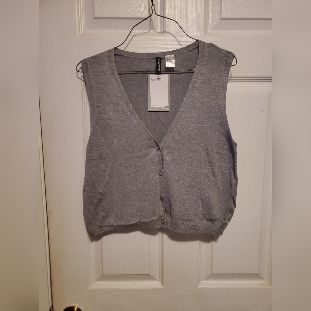 Gray Button-Up Vest Thin Soft Material
